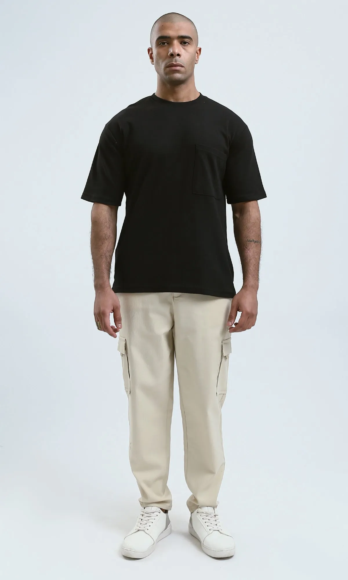 o190114 - Relaxed Fit Elbow Sleeves Black Casual Tee With Pocket